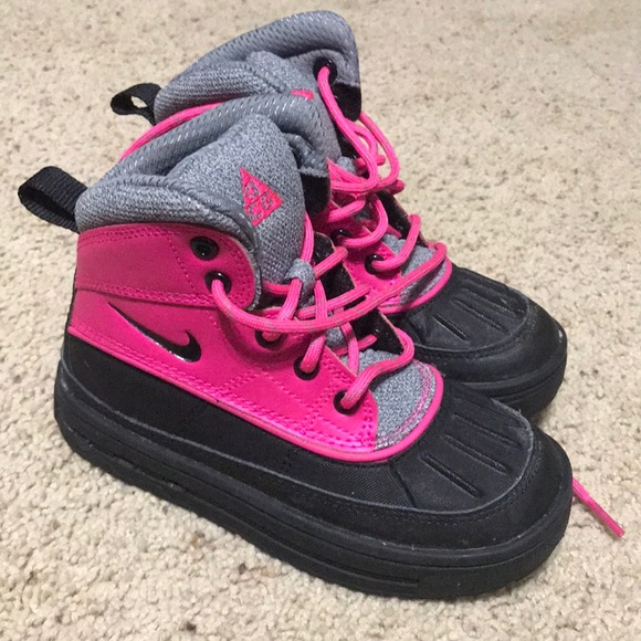 toddler girl nike boots